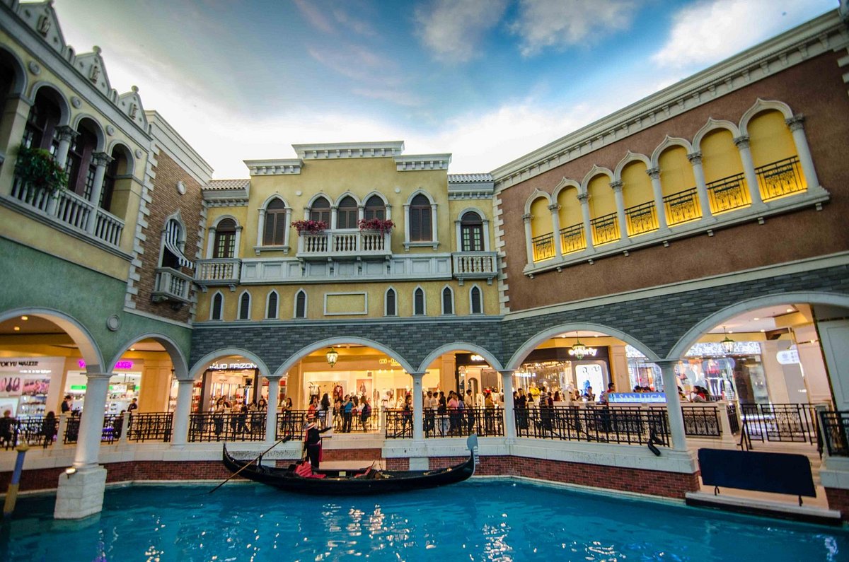 Venetian-link